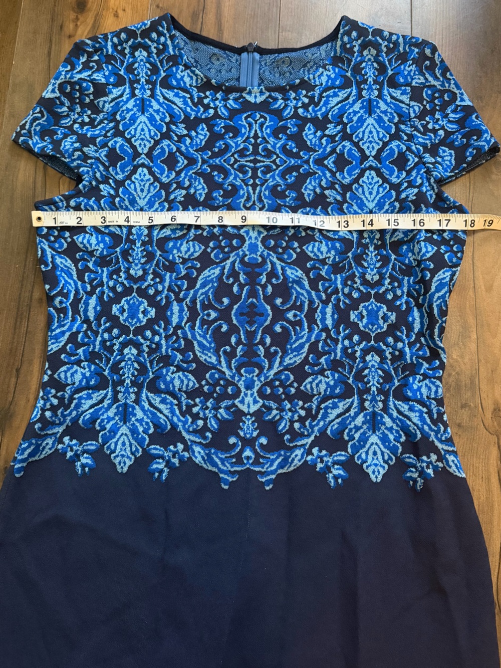 St John | Blue Jacquard Metallic Knit Sheath Dress | Size 8 - Picture 12 of 15
